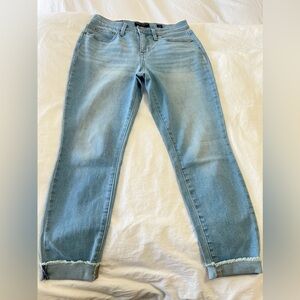 Lucky Brand Ava Skinny Mid Rise Ankle Jeans~ Light Wash~ Raw Hem~ Size 6/28.